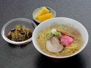 しおラーメン　500円